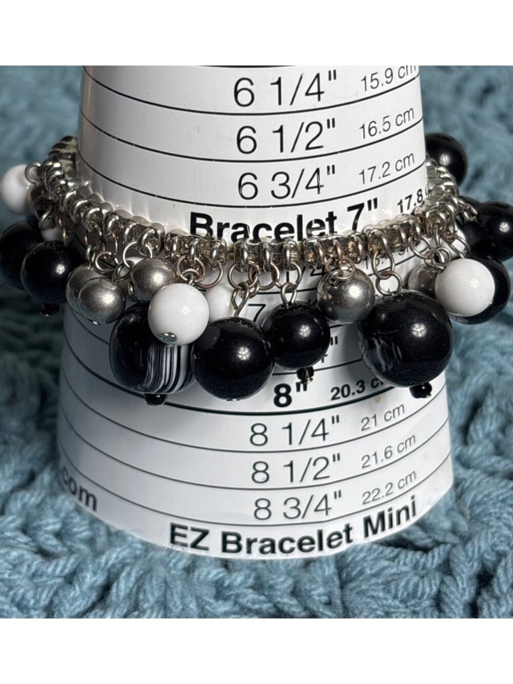Vintage Black and White Plastic Bead Cluster Stretchy Bracelet Silvertone